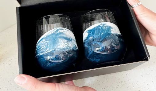 Verres à vin rehaussés de résine – Coffret de 2