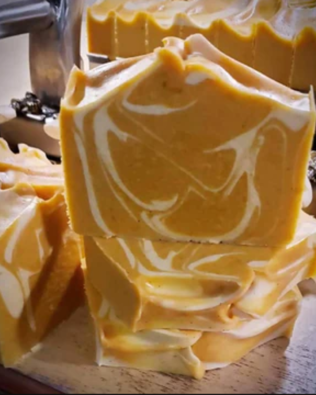 Savon en barre au lait de chèvre : curcuma et miel avec argile de kaolin